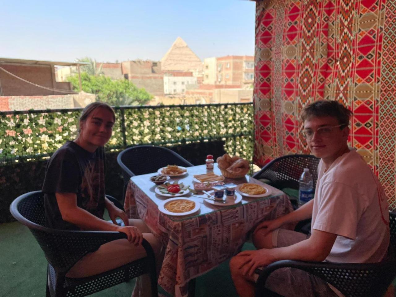 Bed and Breakfast Jana Pyramids View In 3 Kafret el-Gabal Zewnętrze zdjęcie