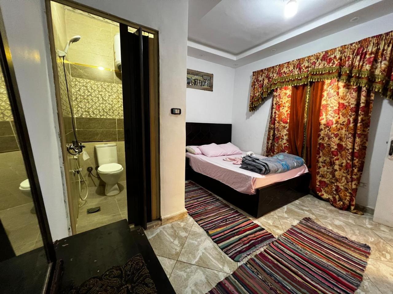 Bed and Breakfast Jana Pyramids View In 3 Kafret el-Gabal Zewnętrze zdjęcie