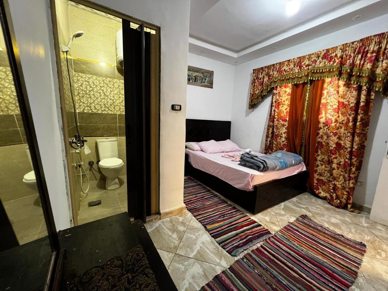 Bed and Breakfast Jana Pyramids View In 3 Kafret el-Gabal Zewnętrze zdjęcie