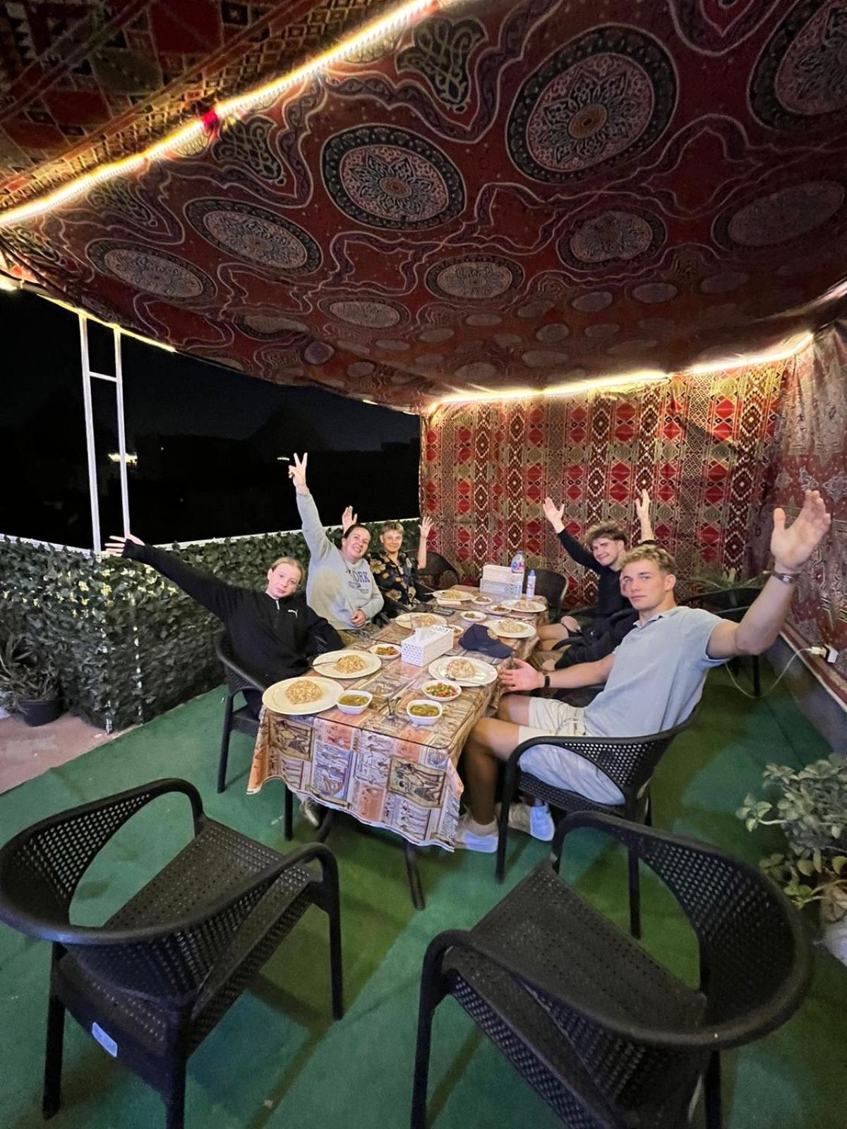 Bed and Breakfast Jana Pyramids View In 3 Kafret el-Gabal Zewnętrze zdjęcie